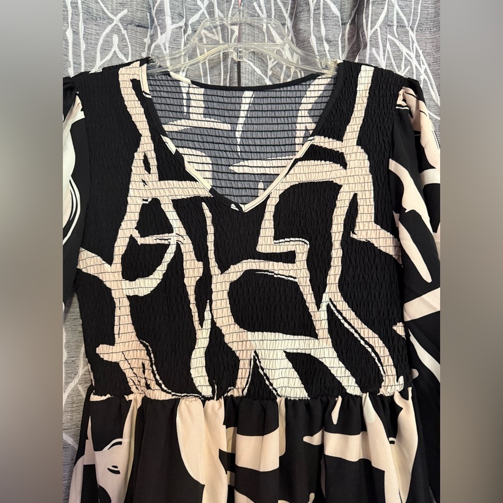 NWOT Long Sleeve Maxi Dress size Large - Picture 2 of 7